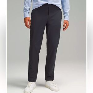 Lululemon Men’s ABC Classic Fit Trousers in Obsidian (grey / black), size 32